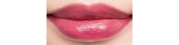 ほのかにくすみを忍ばせたラベンダー