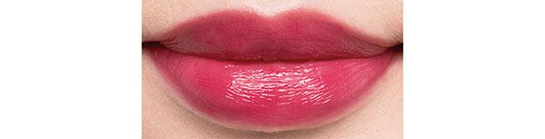 澄み渡るローズでトーンが引き上がる