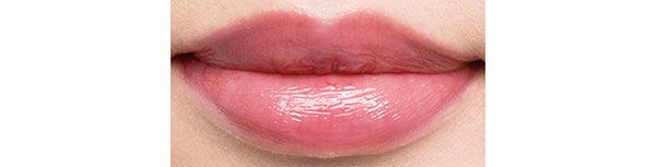 儚げなライラックで透明感が爆上がり