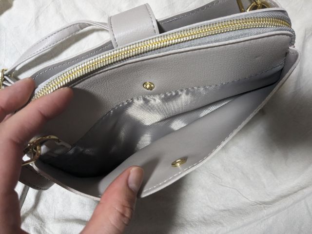 背面ポケットスナップボタン