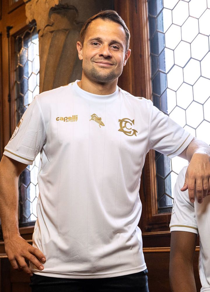 今季「特別ユニフォームを着て、ホームで負けた」欧州の6チーム