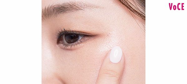 指をタップさせるスタンプ塗りで、少しずつツヤをのせる