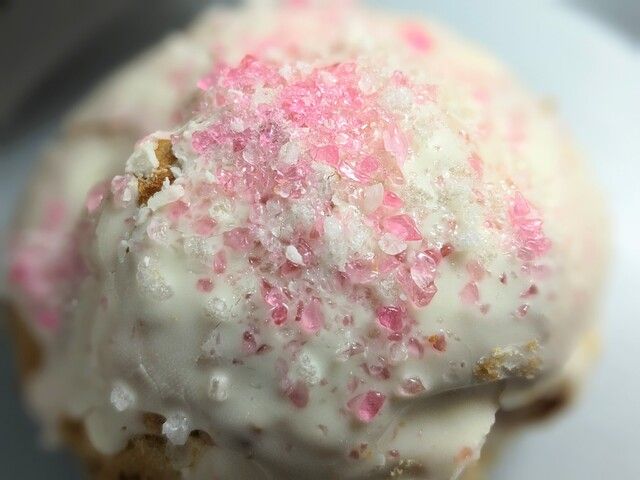 いちごみるくシュー