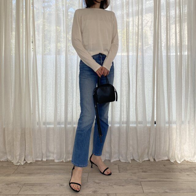 Plageシアーニットとデニムコーデ