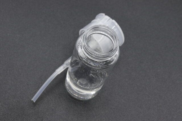ダイソーのポンプボトル 100mlの詰め替え口は広口