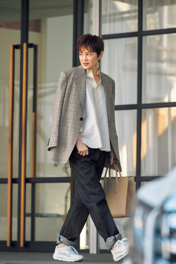 インディゴデニム 通勤コーデ クラシックでハンサム