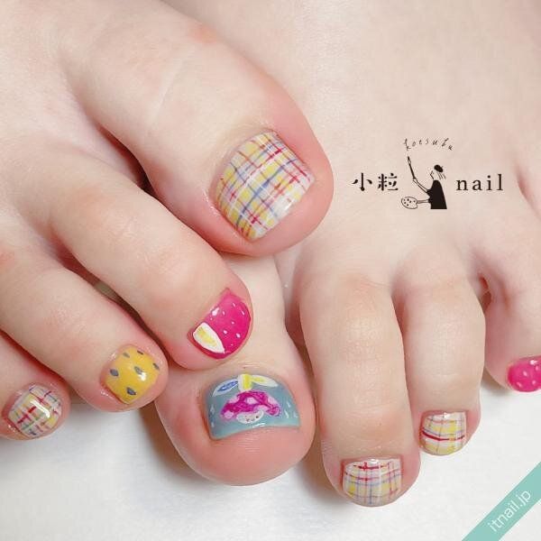 小粒nailが投稿したネイルデザイン [photoid:I0117186] via Itnail Design (732494)