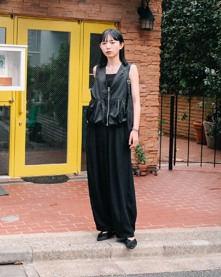 【40代の春夏オールブラックコーデ10選】スタイリッシュにさりげなく黒を着る