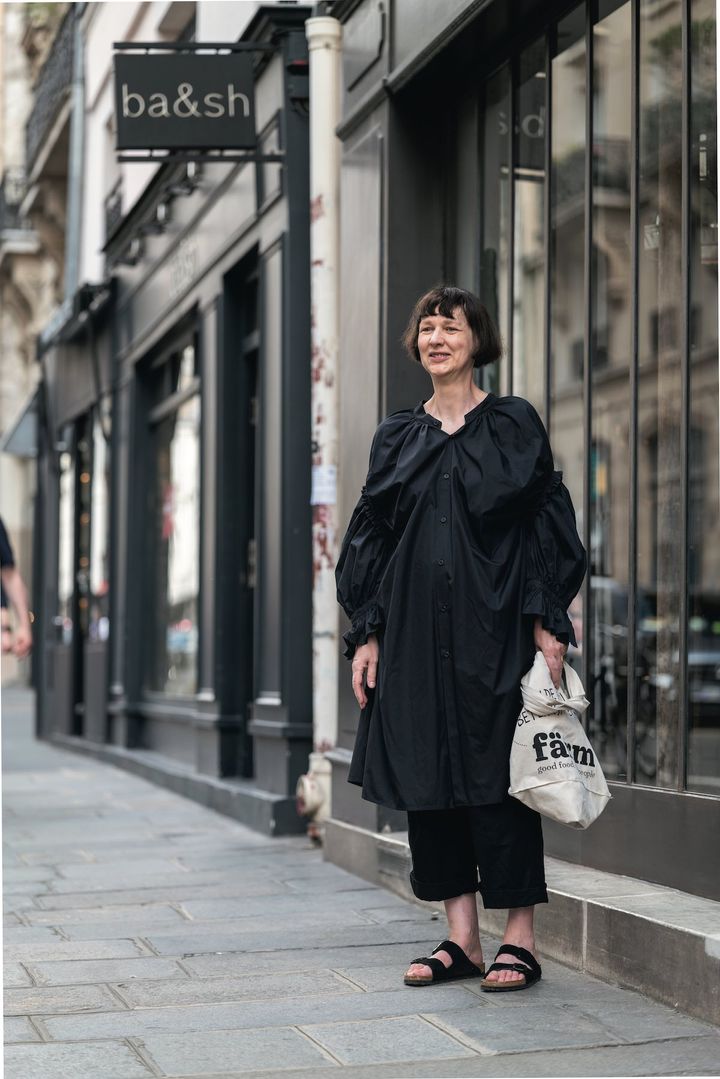 【40代の春夏オールブラックコーデ10選】スタイリッシュにさりげなく黒を着る