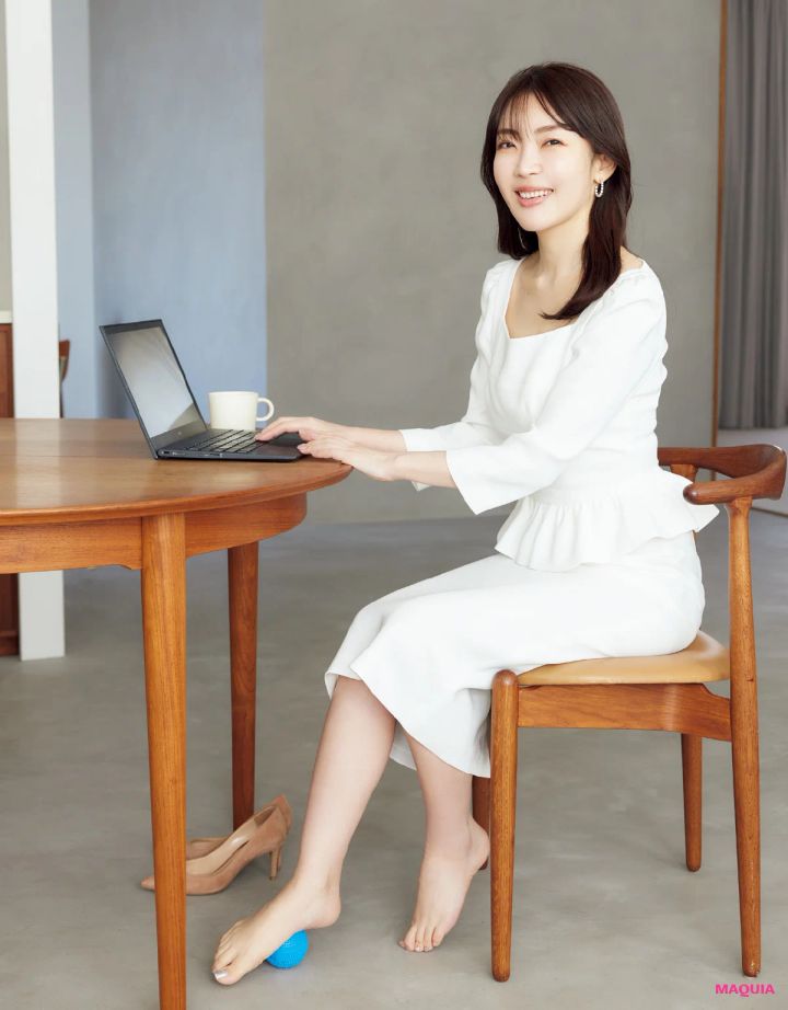 大野真理子さんの24時間に密着。お弁当作り中に炭酸パック、就寝前には“追い保湿”_18