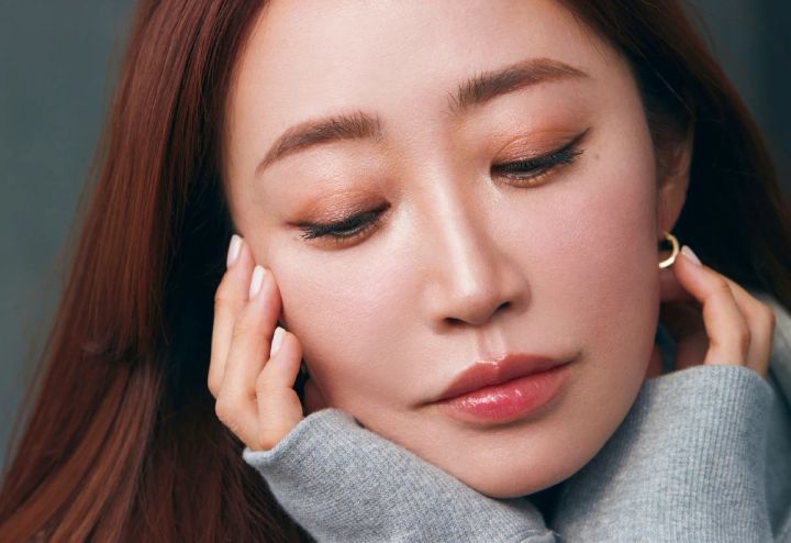 大人に似合う最新・韓国風メイク6選_使用したコスメ＆韓国風メイクのやり方・ポイント_“りんご飴みたいなタンフルリップ、“いいにじみ”は密やかな色気に”