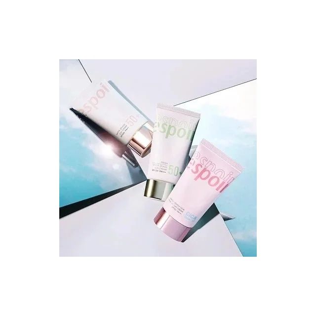 【ベースメイク】ほどよくマットでリッチなツヤのある陶器肌_おすすめ韓国コスメはこちら！_エスポア ウォーター スプラッシュサンクリーム 各￥2420