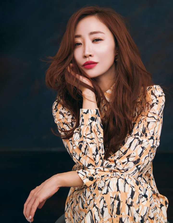 大人に似合う最新・韓国風メイク6選_1.ミニマムな盛りで品よく仕上げる「韓国女優風メイク」