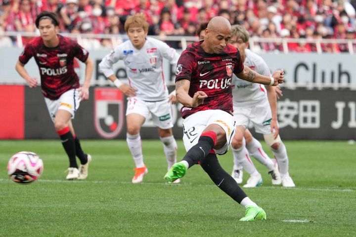 【現地取材】名古屋を守備で圧倒した浦和DFショルツ！PKは「監督の指示です。日本は組織で決める」