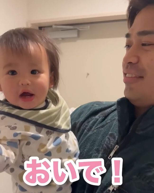 パパ大好きベビー。お見送りのときに見せる仕草が悶絶レベルにかわいすぎ！