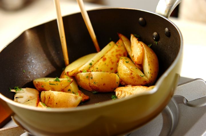 新ジャガとタケノコのソテーの作り方2