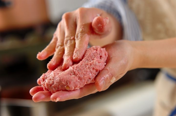 簡単ロコモコ丼 自宅で気軽にハワイの味を楽しむ by近藤 瞳さんの作り方1