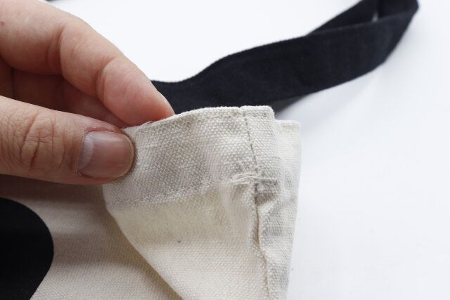 ダイソーのトートバッグ（ミッキー）の素材や縫製