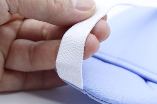 100均ダイソーのアイマスク保冷剤付き