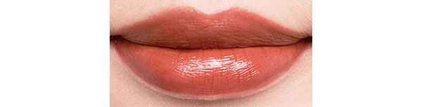 大人の余裕を感じる知的ブラウン