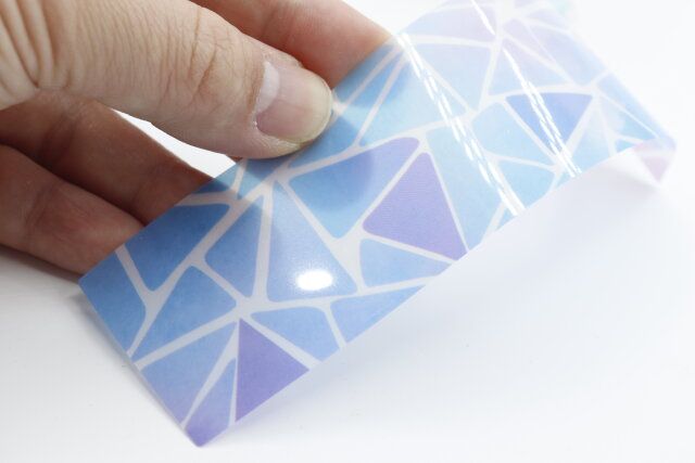 ダイソーのガラス風鈴（オーロラ、A）の短冊