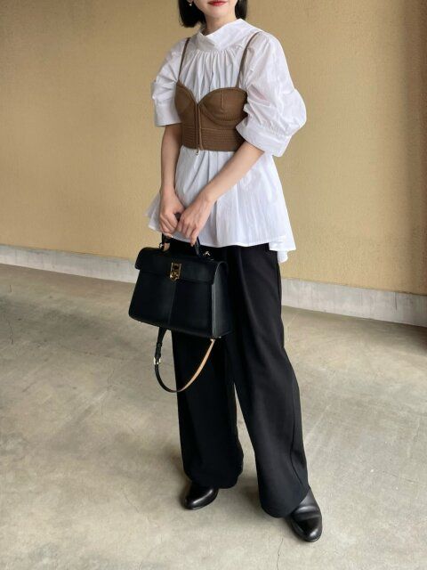 春の白ブラウス着回しコーデ