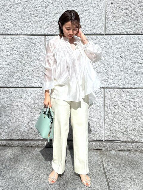 春の白ブラウス着回しコーデ