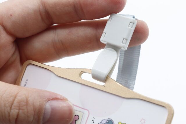 100均ダイソーの金属製IDケース