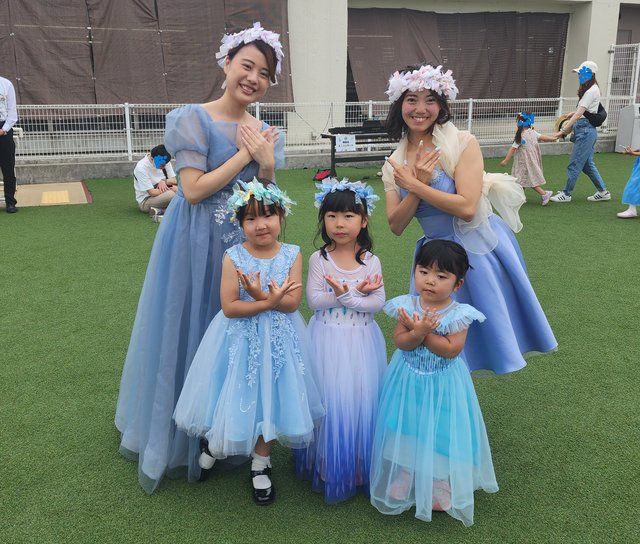 グランプリンセスのいとしさん、えみさんと一緒にパチリ！