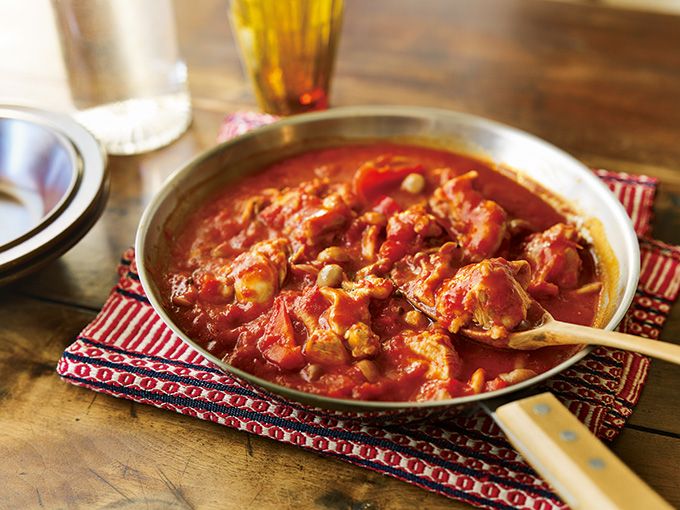 仕込み5分、加熱10分！ ごちそうフライパン煮込み「チキンとパプリカのトマト煮込み」の画像1