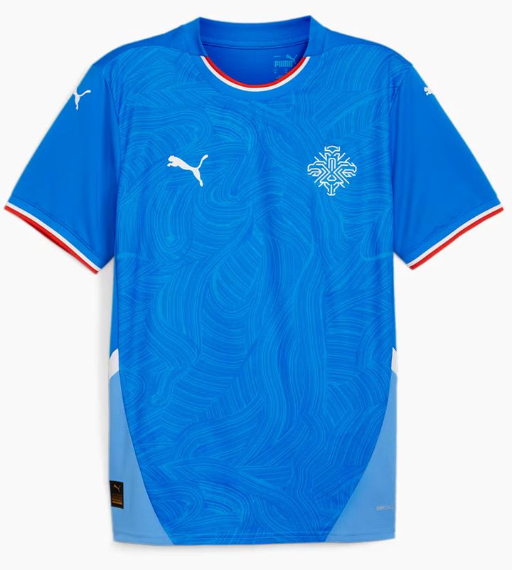 アイスランド代表、“火と氷”を描く2024新ユニフォームが登場 本格使用はUEFAネーションズリーグから