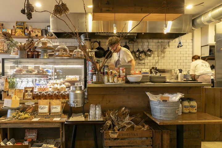 JR東船橋駅からすぐの人気店「CHILL KITCHEN」で、懐かしの自家製プリン＆カフェごはんを