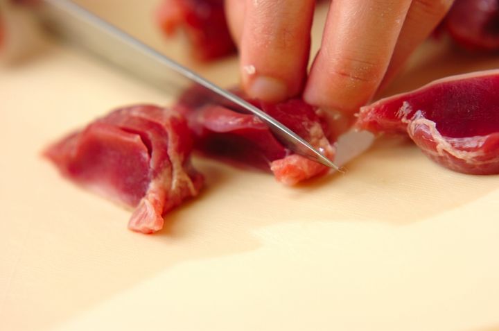 砂肝のガーリック炒め 下処理も簡単 by 西川 綾さんの下準備1