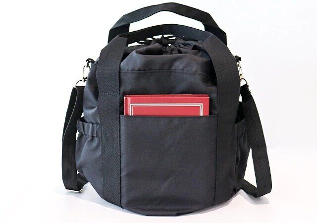 小物が迷子にならない 360度ぐるっとポケットBAG 外ポケット