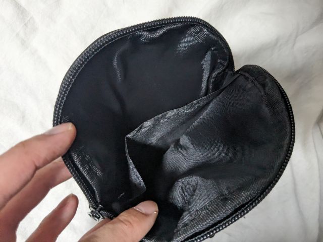 ヒスミニポーチ中