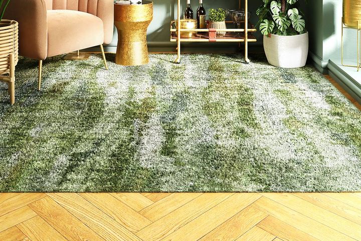 部屋に敷いた大きなラグ