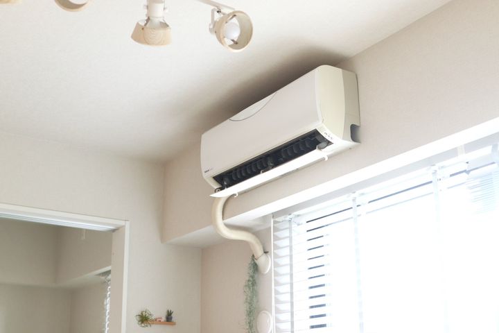 エアコンで暖房をつける