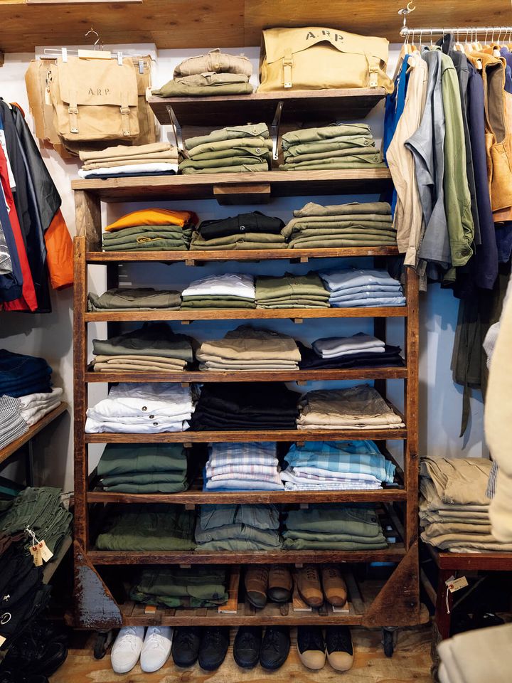 渋谷〈BRACKETS〉店内