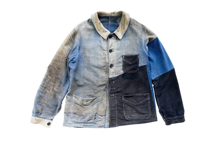 リペアされたデニムジャケット
