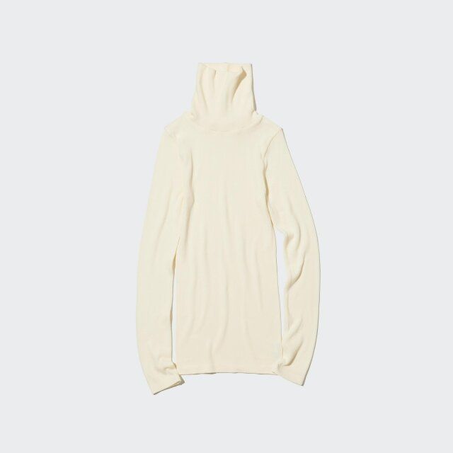 ユニクロのお買い得アイテムのヒートテックシームレスリブタートルネックT