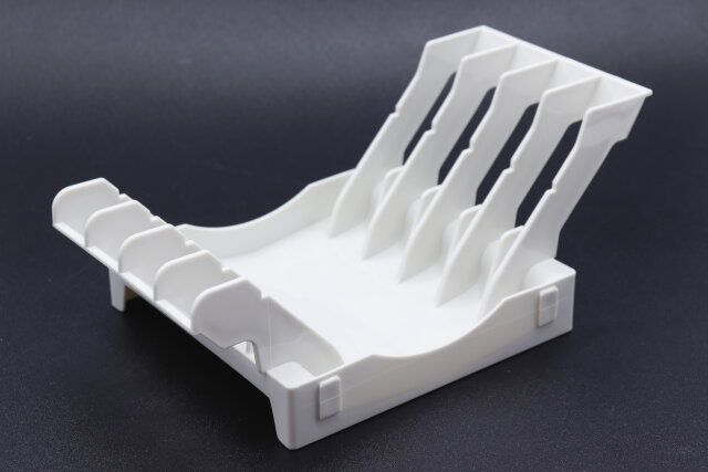 セリアのプレートスタンド アイボリー