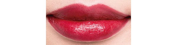 濃密なレッドルビーで情熱的な印象に