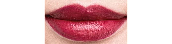 ビビッドなぶどうカラーで透明感がアップ