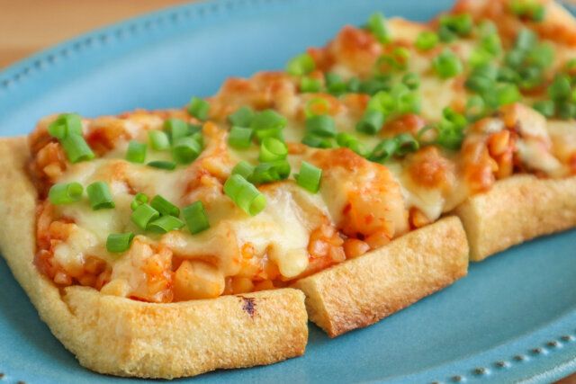 納豆とキムチの油揚げピザ レシピ 完成