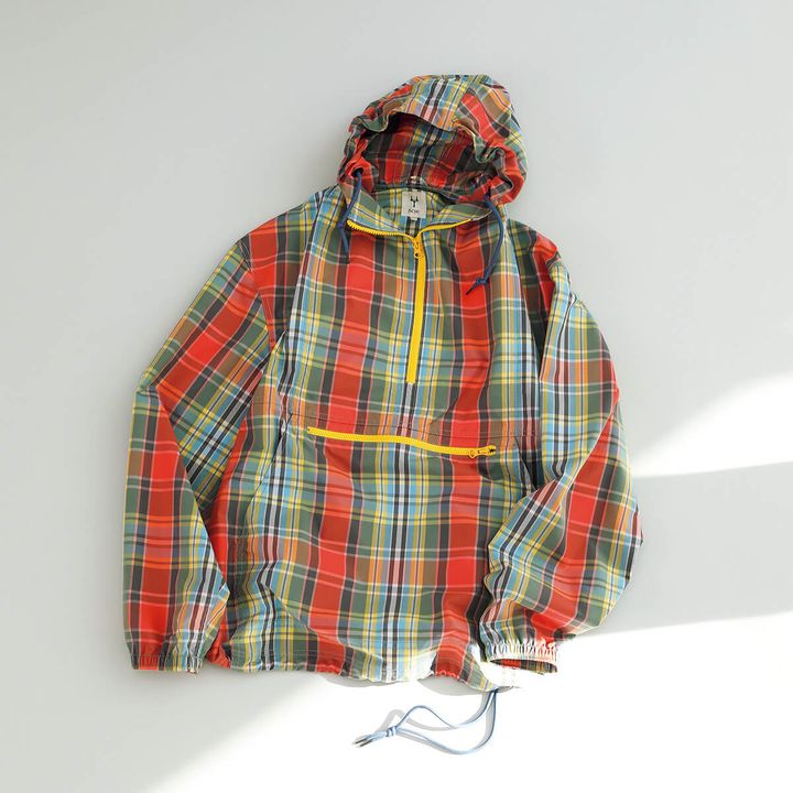 〈Scye〉のウィンドブレーカー