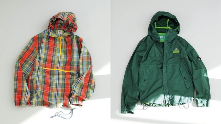 〈Scye〉のウィンドブレーカー、〈C.P.COMPANY〉のナイロンパーカ