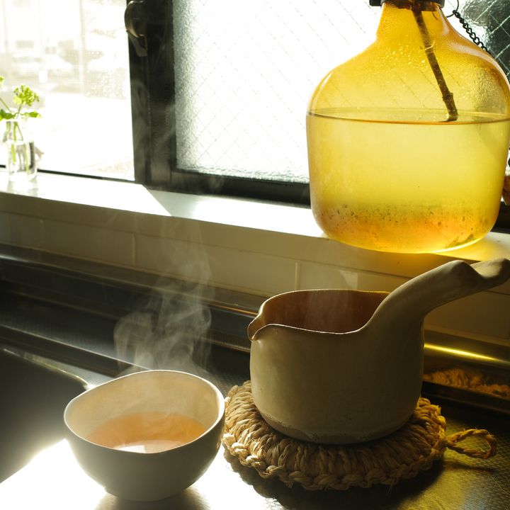 故金あかりの片手土鍋と茶杯