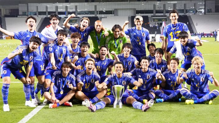 U23アジア杯優勝後にGK山田大樹が荒木遼太郎のユニフォームを着ていたワケ