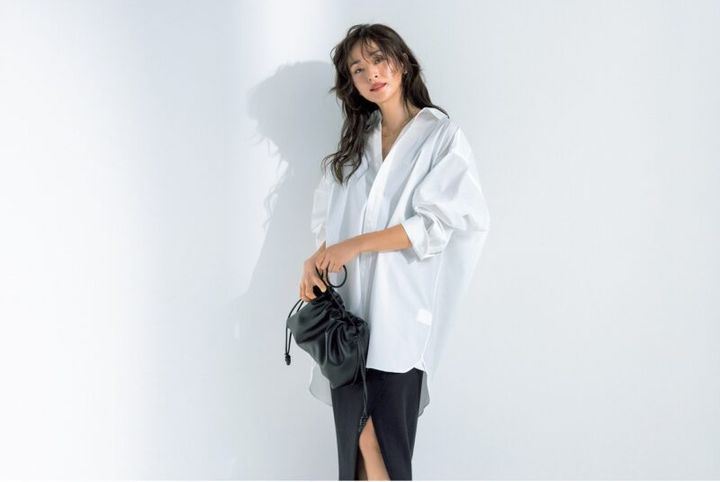 ハイクの白シャツ 40代ファッション