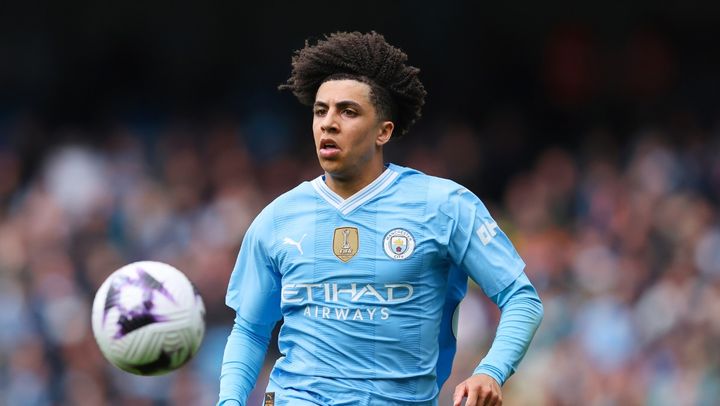 19歳の天才、リコ・ルイスの父はムエタイ元王者！「謙虚が一番。生意気なボクサーが謙虚になることはよくある」